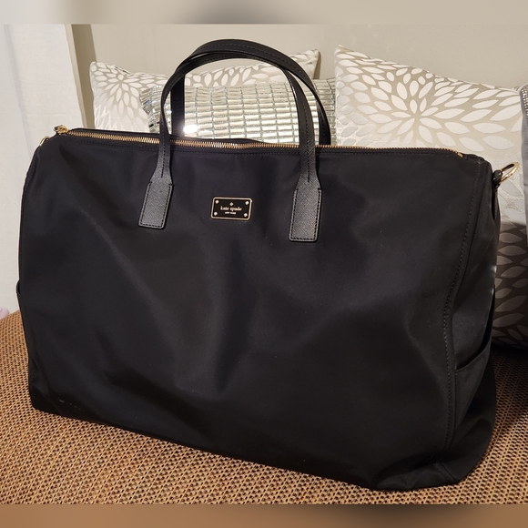 KATE SPADE Large Travel Bag in Black EUC SALE SALE SALE π€π€π€ - Picture 1 of 16